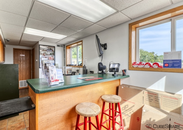 Facility photo: //images.sparefoot.com/medium/22881568cbffb669f12.jpg