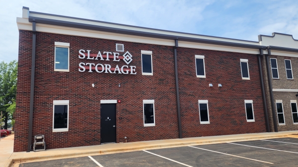 Facility photo: //images.sparefoot.com/medium/228822647f9527bb557.jpg
