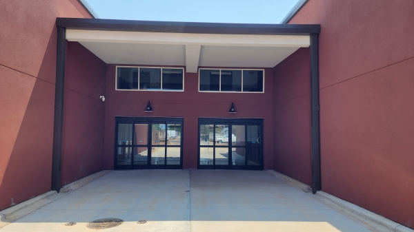 Facility photo: //images.sparefoot.com/medium/2288226481fbb64c035.jpg