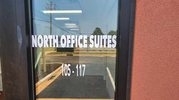 Facility photo: //images.sparefoot.com/medium/2288226481ffaed37b0.jpg