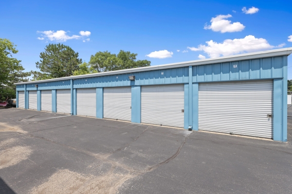 Facility photo: //images.sparefoot.com/medium/22884568ae0c818858b.jpg