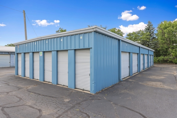 Facility photo: //images.sparefoot.com/medium/22884568ae0e6251d0a.jpg