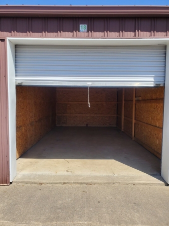 Facility photo: //images.sparefoot.com/medium/22884668b07da0a1e8f.jpg
