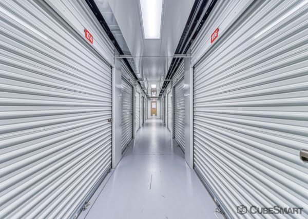 Storage Units at CubeSmart Self Storage FL Orlando E Colonial Dr - 14545 East Colonial Drive