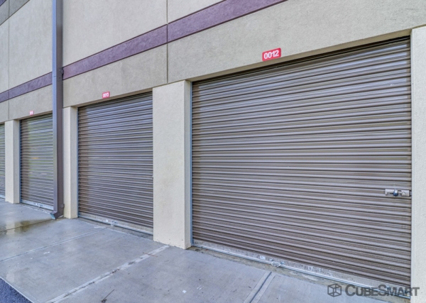 Storage Units at CubeSmart Self Storage FL Orlando E Colonial Dr - 14545 East Colonial Drive