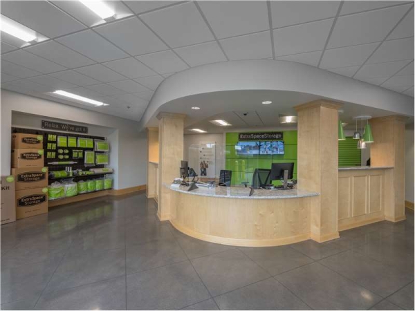 Storage Units at Extra Space Storage - 1935 - Knoxville - Middlebrook Pike - 8627 Middlebrook Pike