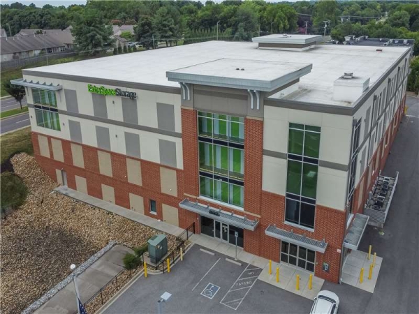 Storage Units at Extra Space Storage - 1935 - Knoxville - Middlebrook Pike - 8627 Middlebrook Pike