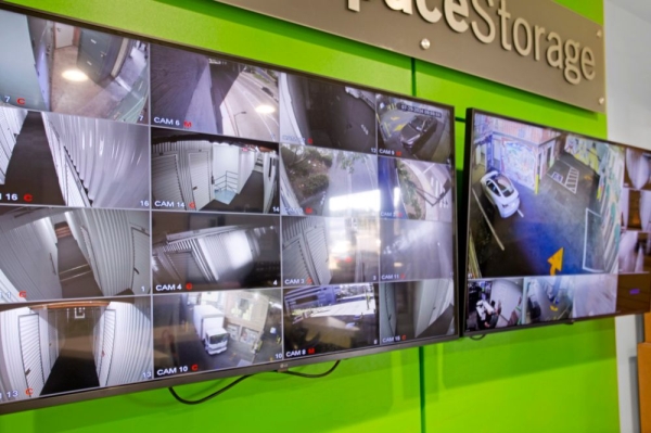 Facility photo: //images.sparefoot.com/medium/22891769942e09bfd0f.jpg