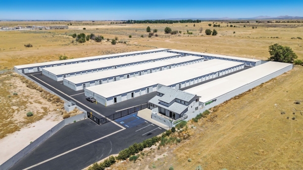 Facility photo: //images.sparefoot.com/medium/22891869942e18ef49b.jpg