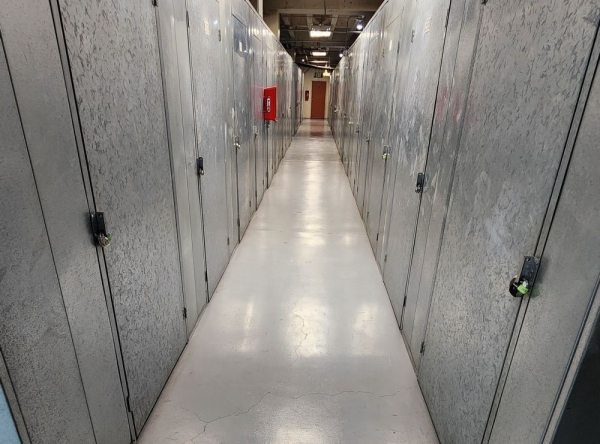 Facility photo: //images.sparefoot.com/medium/22891969942e1c2b2b1.jpg