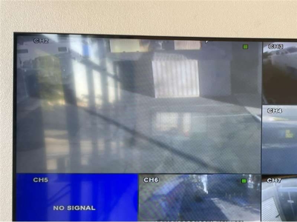 Facility photo: //images.sparefoot.com/medium/22891969942e1df07b8.jpg