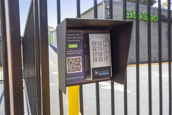 Facility photo: //images.sparefoot.com/medium/22892169942e1c7bffe.jpg