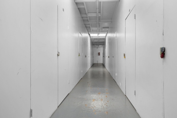 Facility photo: //images.sparefoot.com/medium/22892169942e1f68e62.jpg