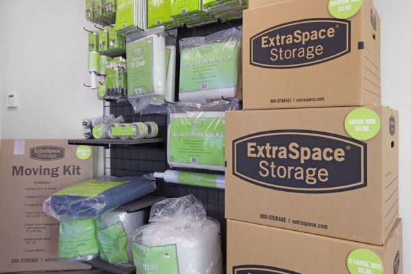 Facility photo: //images.sparefoot.com/medium/22892269942e0729e61.jpg