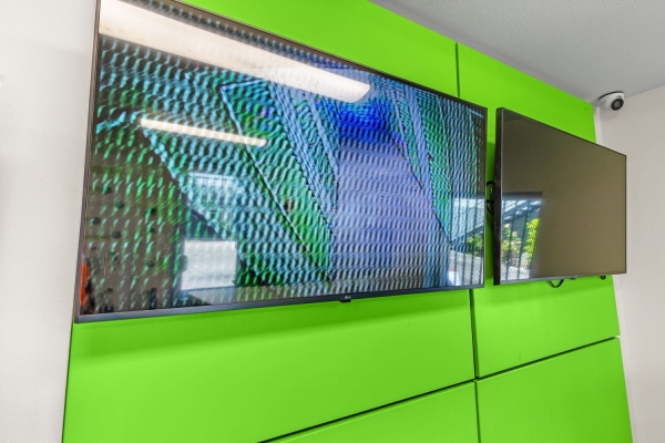 Facility photo: //images.sparefoot.com/medium/22892469942e27dd99e.jpg