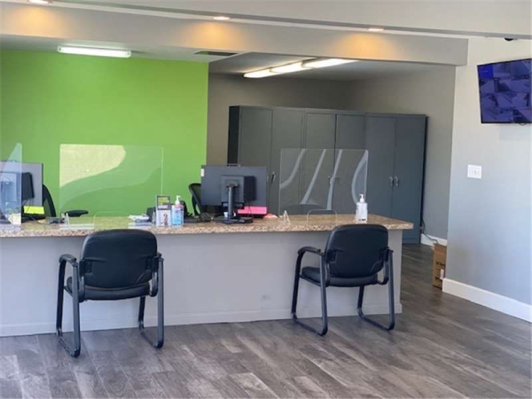 Facility photo: //images.sparefoot.com/medium/22892569942e34d5fa6.jpg