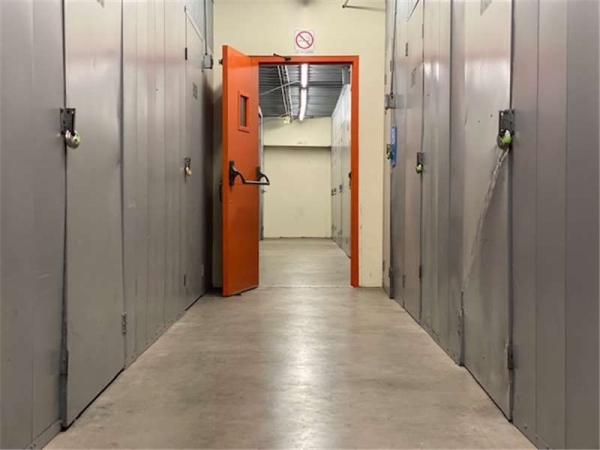 Facility photo: //images.sparefoot.com/medium/22892569942e369054d.jpg