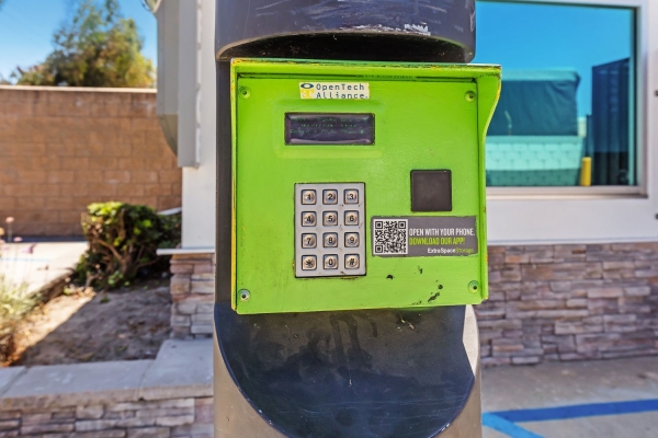 Facility photo: //images.sparefoot.com/medium/22892669942e1d0d3b2.jpg