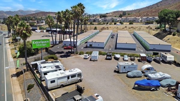 Facility photo: //images.sparefoot.com/medium/22892769942e0c948b2.jpg