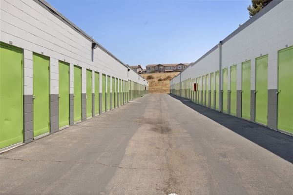 Facility photo: //images.sparefoot.com/medium/22892769942e103c5c2.jpg