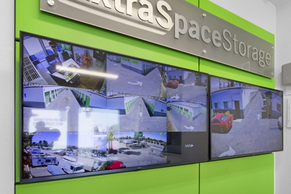 Facility photo: //images.sparefoot.com/medium/22892769942e11e3d1c.jpg