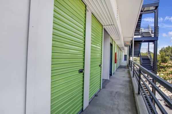 Facility photo: //images.sparefoot.com/medium/22893069942e29c8fa7.jpg