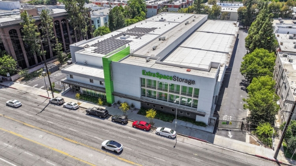 Facility photo: //images.sparefoot.com/medium/228963699432d5b1d4b.jpg