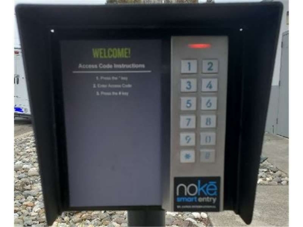 Facility photo: //images.sparefoot.com/medium/2289646994328152098.jpg