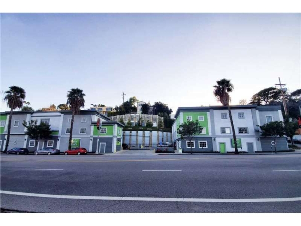 Facility photo: //images.sparefoot.com/medium/22896969943268c2b36.jpg