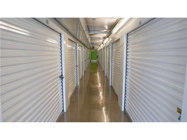 Facility photo: //images.sparefoot.com/medium/228974699432d790212.jpg