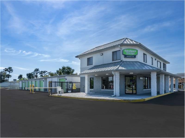 Storage Units at Extra Space Storage - 1317 - Orlando - LB McLeod Rd - 5592 L B Mcleod Road