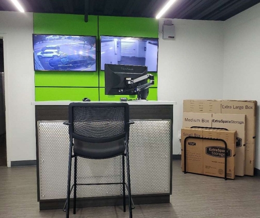 Facility photo: //images.sparefoot.com/medium/22898269943315598c3.jpg