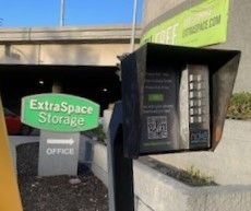 Facility photo: //images.sparefoot.com/medium/228988699433399ad98.jpg