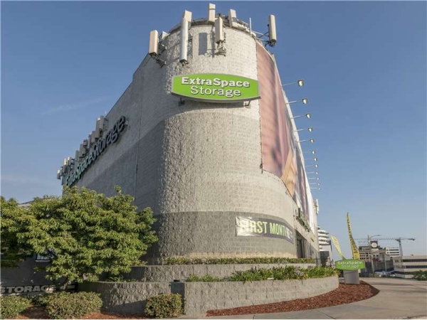 Facility photo: //images.sparefoot.com/medium/2289886994333cafd25.jpg