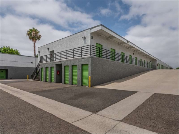 Facility photo: //images.sparefoot.com/medium/228989699432a582a92.jpg