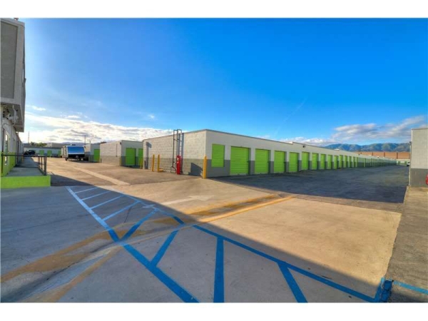 Facility photo: //images.sparefoot.com/medium/229001699433346010f.jpg