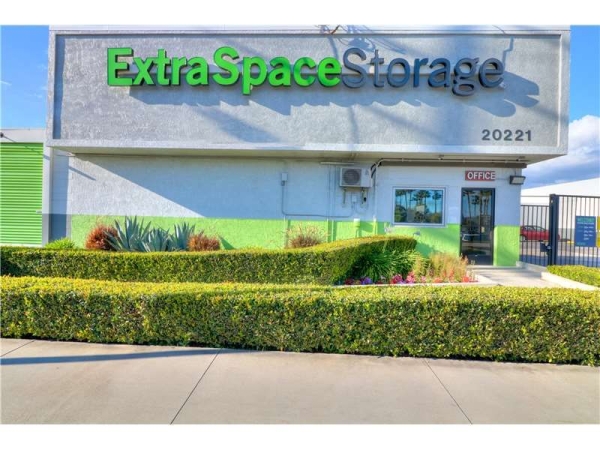 Facility photo: //images.sparefoot.com/medium/2290016994333536097.jpg