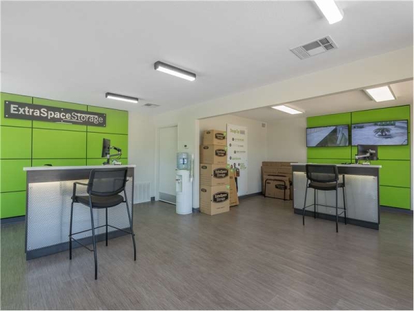 Storage Units at Extra Space Storage - 0253 - Sacramento - Florin Rd - 1353 Florin Road