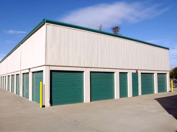 Storage Units at Extra Space Storage - 0253 - Sacramento - Florin Rd - 1353 Florin Road