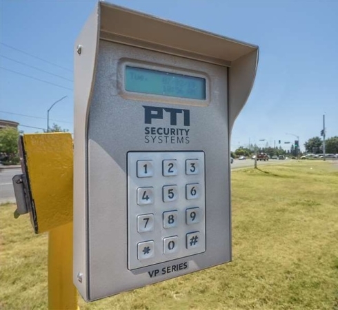 Storage Units at Extra Space Storage - 0253 - Sacramento - Florin Rd - 1353 Florin Road