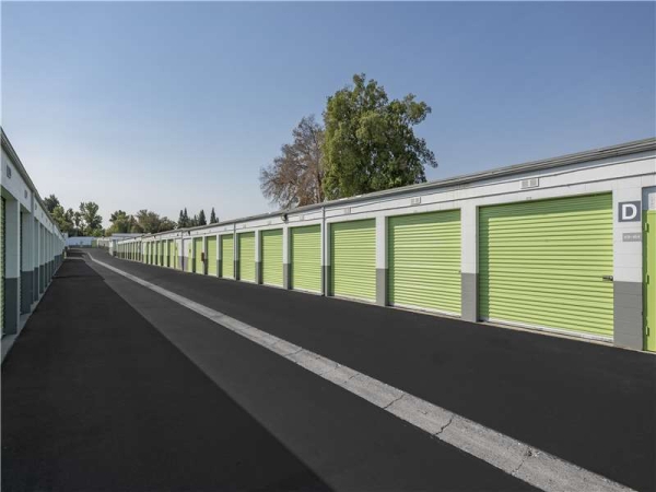 Storage Units at Extra Space Storage - 0328 - Sacramento - Auburn Blvd - 5770 Auburn Boulevard