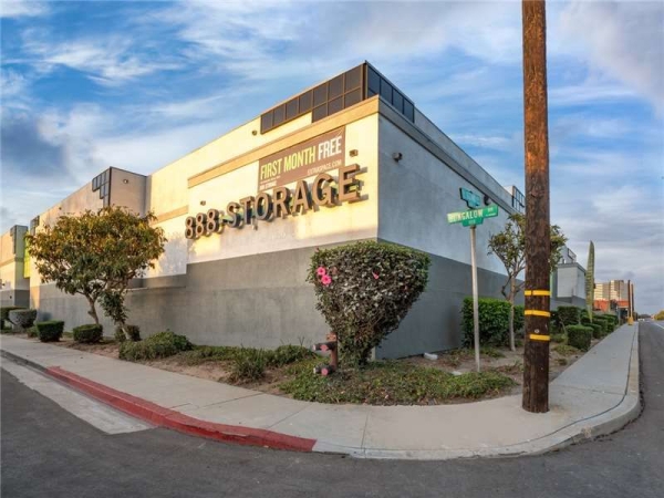 Facility photo: //images.sparefoot.com/medium/2290136994329b15419.jpg