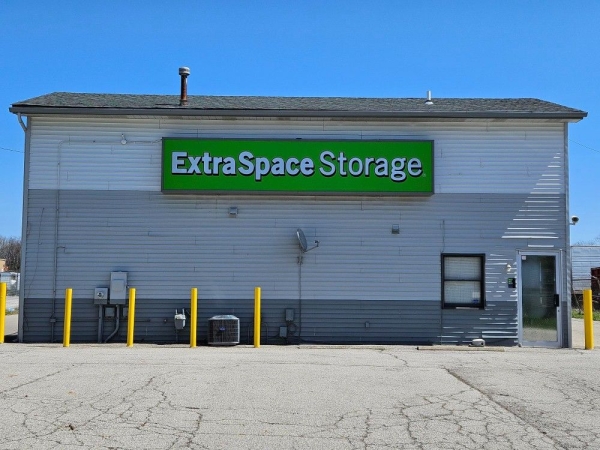 Facility photo: //images.sparefoot.com/medium/22902569ecae9938295.jpg