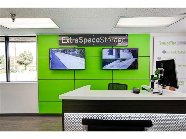 Facility photo: //images.sparefoot.com/medium/229047699433160d942.jpg