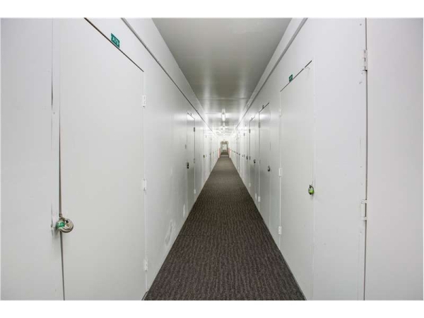 Facility photo: //images.sparefoot.com/medium/2290486994331a2eacc.jpg