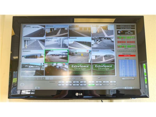 Facility photo: //images.sparefoot.com/medium/229054699433408c228.jpg