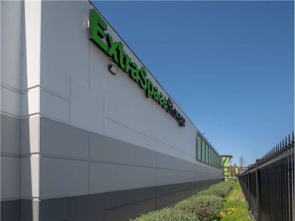 Facility photo: //images.sparefoot.com/medium/2290656994337ee7077.jpg