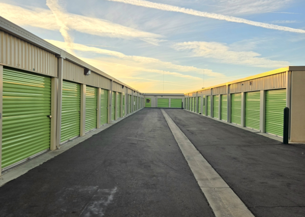 Facility photo: //images.sparefoot.com/medium/2290746994337936633.jpg