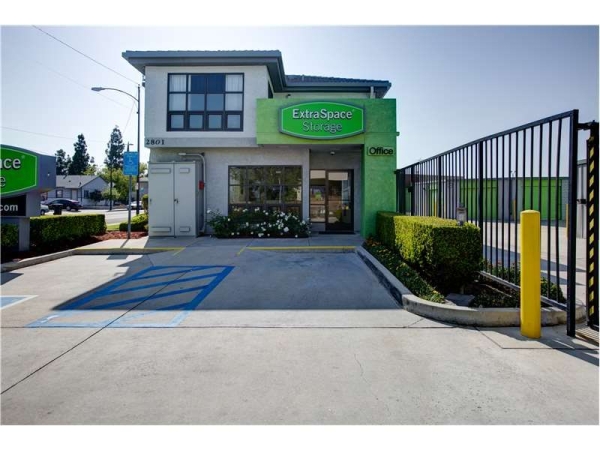 Facility photo: //images.sparefoot.com/medium/229093699433c46869d.jpg