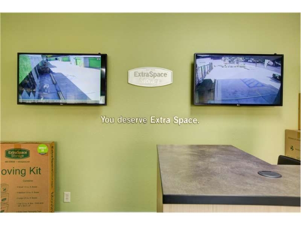 Facility photo: //images.sparefoot.com/medium/229093699433c542dee.jpg